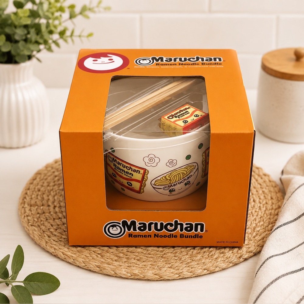 *New* Maruchan Ramen Noodle Bundle - Bowl, Chopsticks & Holder, and Soup Spoon
